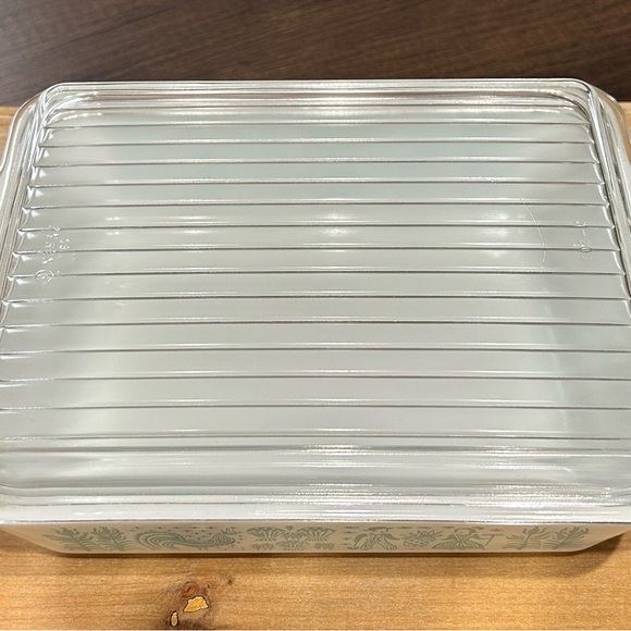 Complete Vintage Pyrex Amish Butterprint Fridgies set. - Picture 7 of 9